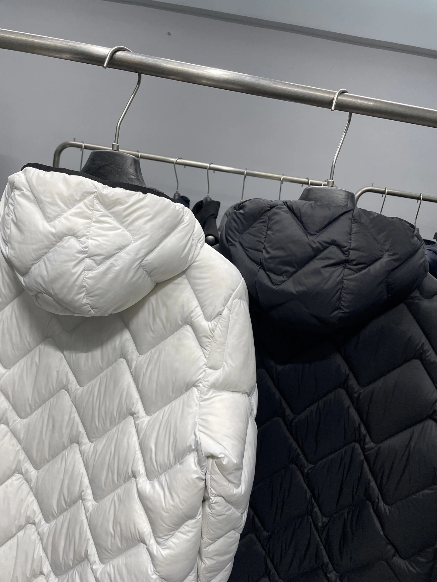 wg.luxury-- 7o9385r Down jacket nylon 2colour item: E-F000J1337-2
